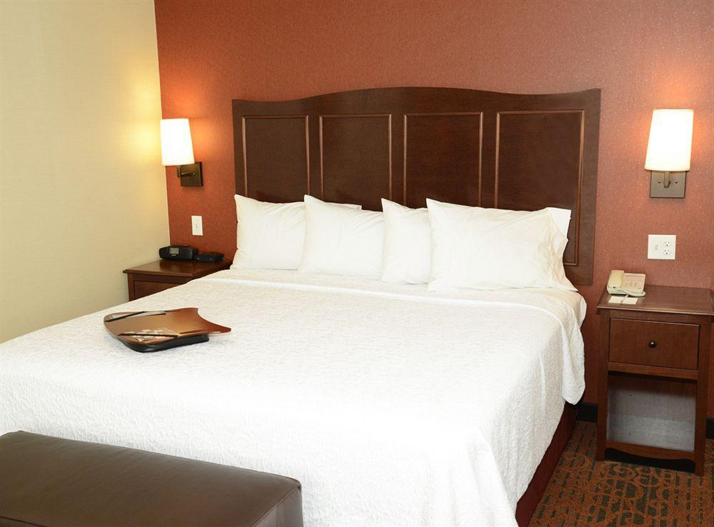Hampton Inn & Suites Boulder North Екстериор снимка